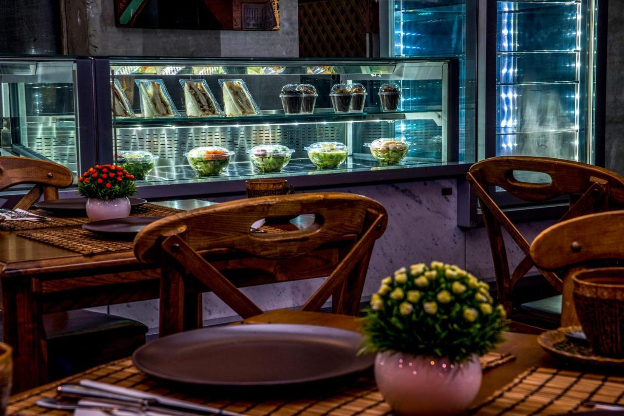 Flowery Holiday Suites 科威特 外观 照片